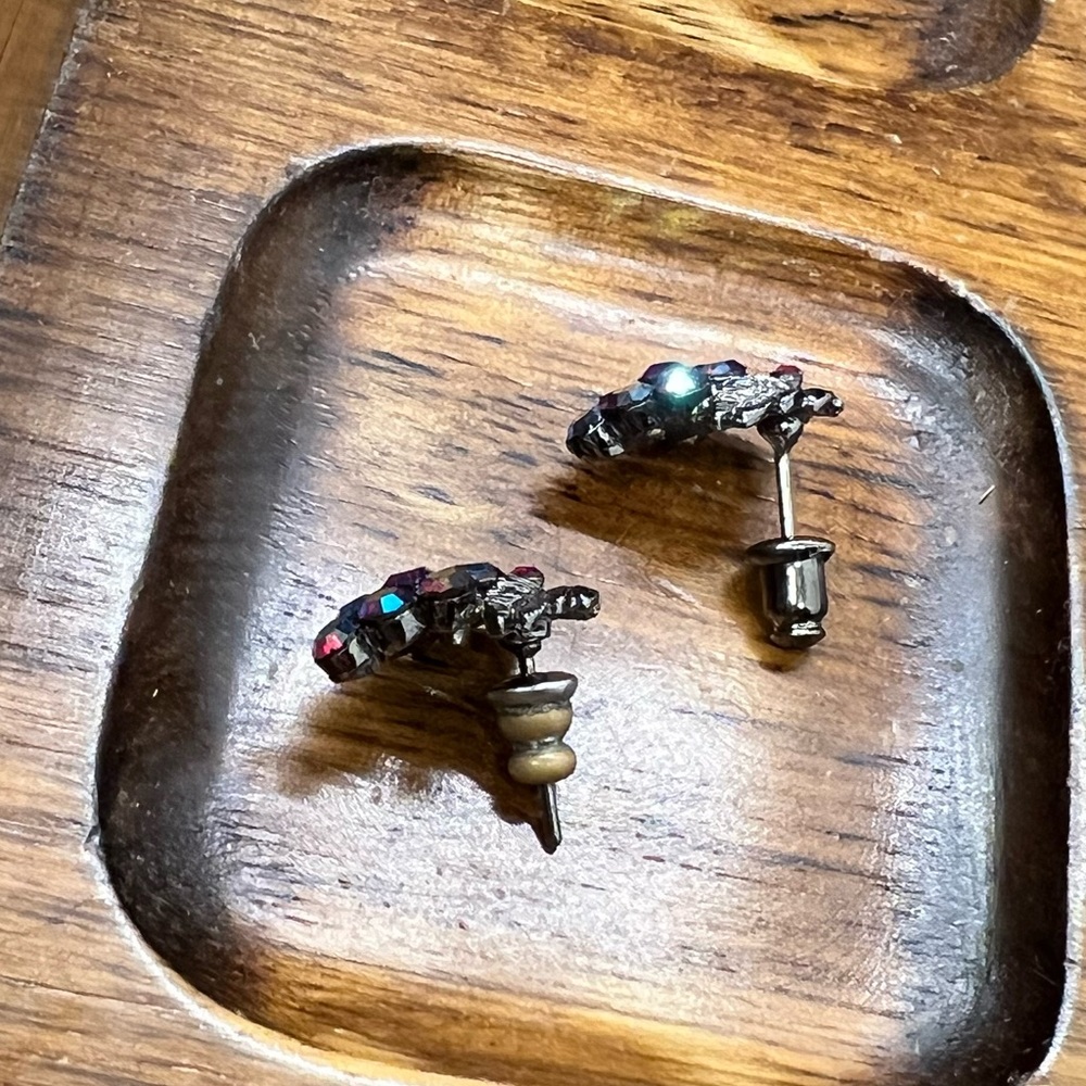 Vintage Brand Grape 🍇 Stud Earrings! - Picture 6 of 14
